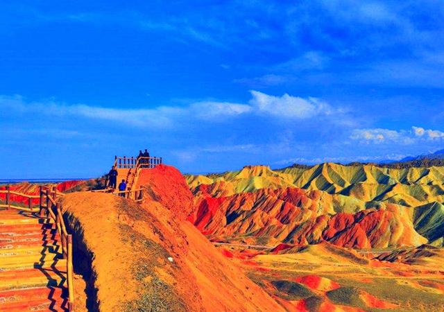 想围绕青海西北大环线旅行,这几个旅游景区是不容错过的