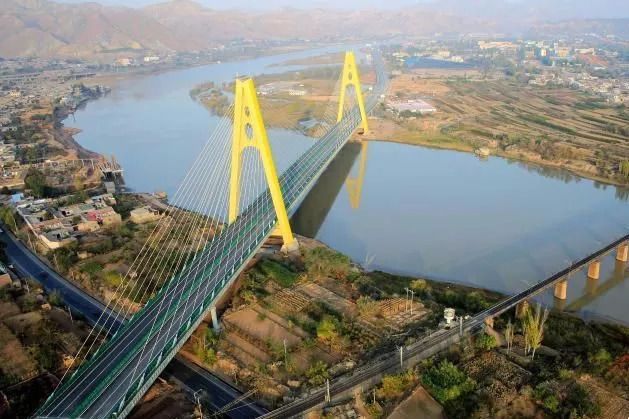 甘肃最美旅游公路，名副其实的黄河观光走廊